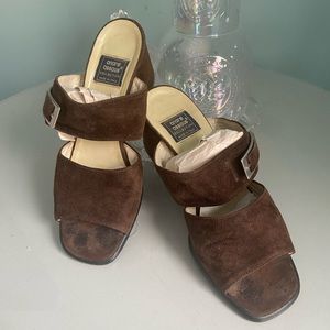 Vintage 90’s Andre Assous made in Italy suede sandals, 7.5